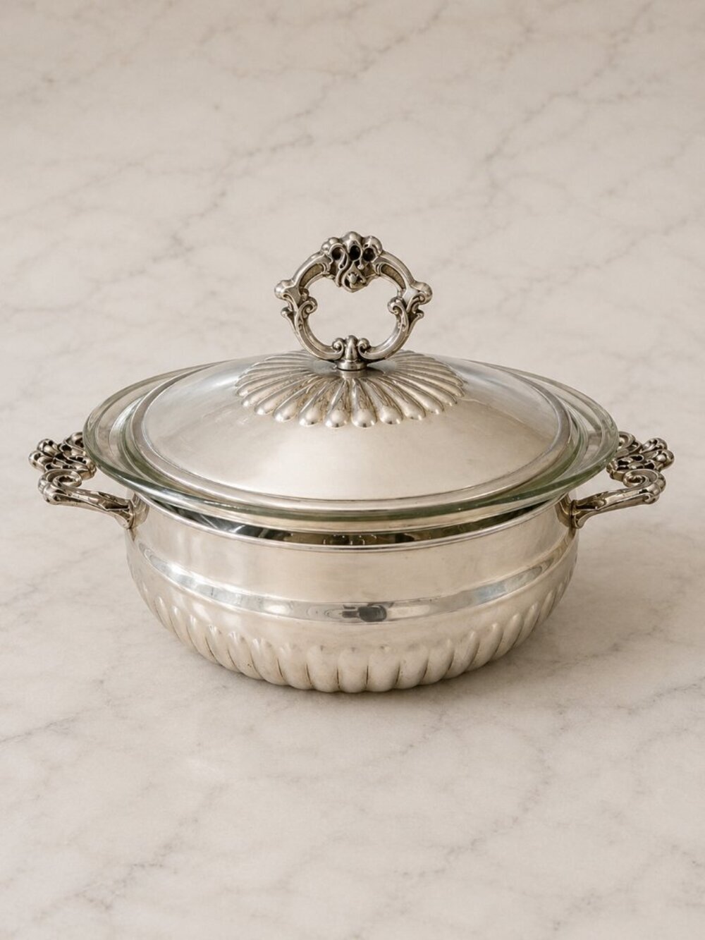 VTG Silver Plate Covered Serving Dish w/ Pyrex Glass Liner 1.5 Qt Ornate Handles